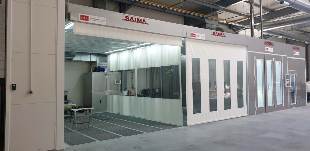 Podwójna strefa przygotowawcza Saima Meccanica z rolowanymi elektrycznie przednimi kurtynami Krystal.